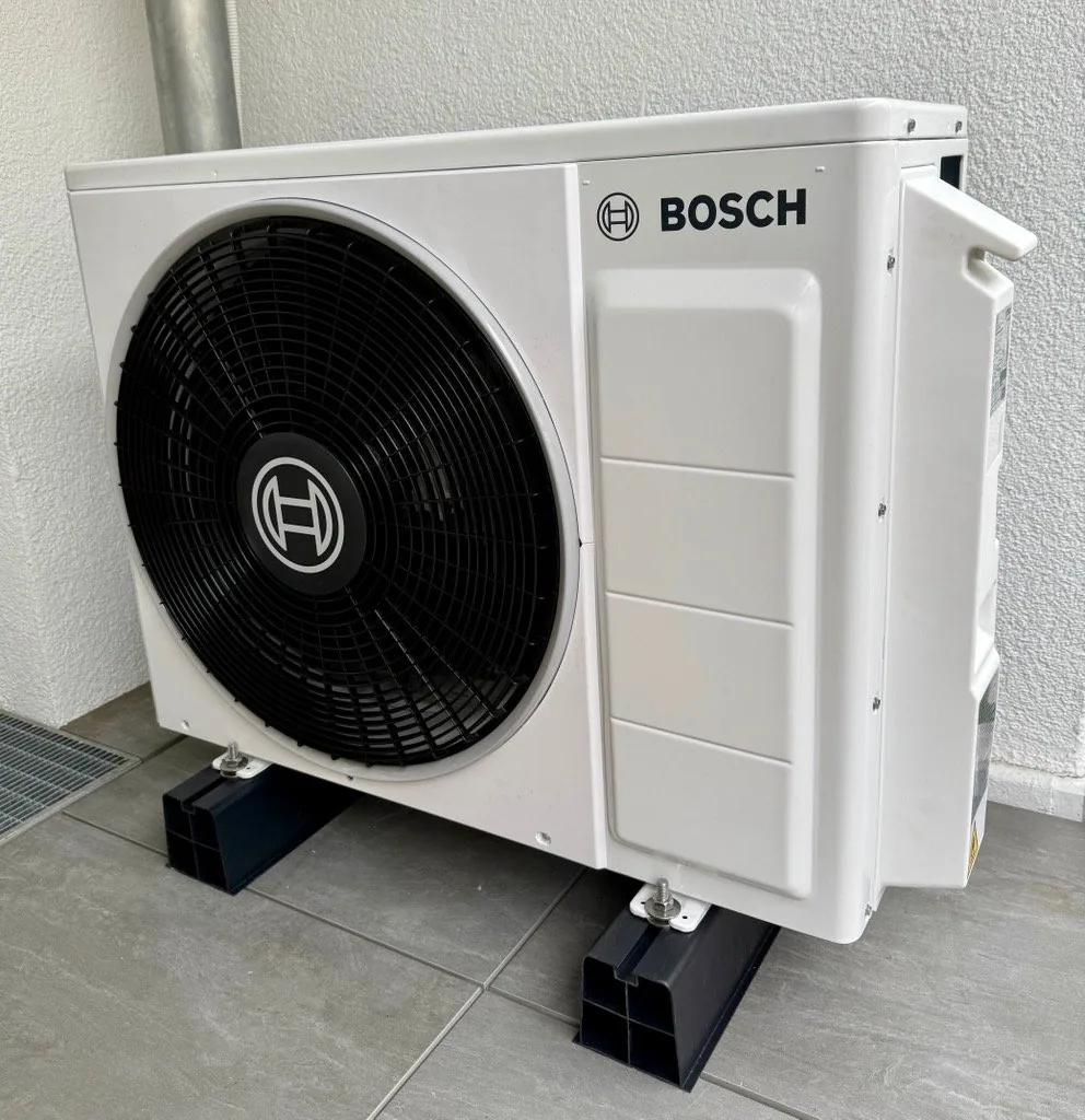 Außeneinheit der Bosch Klimaanlage in Hannover